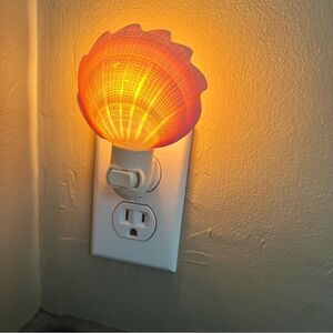 Shell Night Light - Orange Glow